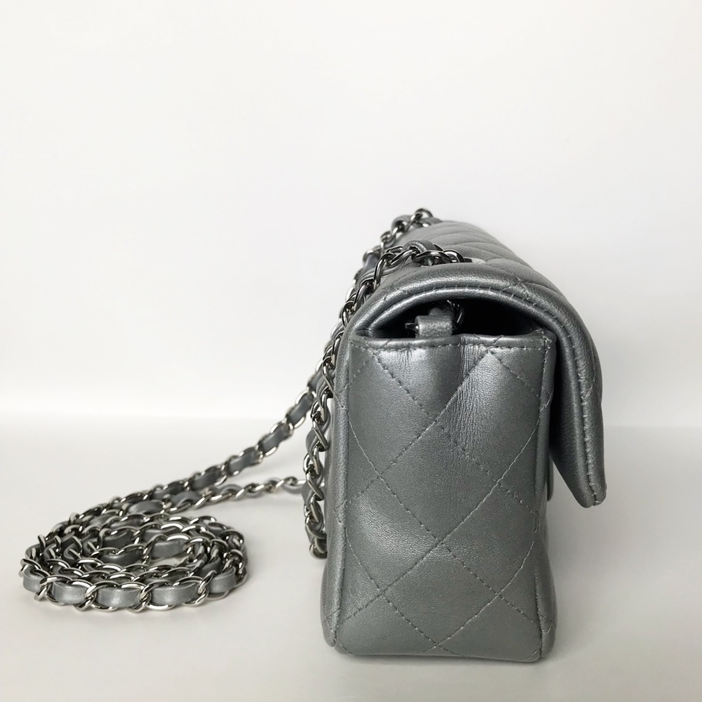❌SOLD❌ Chanel Mini Rectangular Flap Bag - Picture 5 of 8